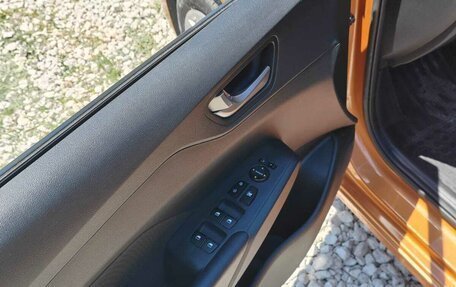 Hyundai Solaris II рестайлинг, 2017 год, 1 390 000 рублей, 10 фотография