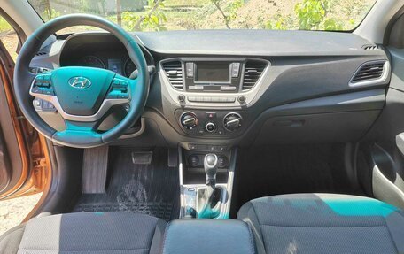 Hyundai Solaris II рестайлинг, 2017 год, 1 390 000 рублей, 23 фотография
