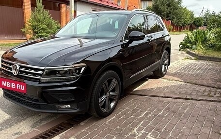 Volkswagen Tiguan II, 2018 год, 2 390 000 рублей, 4 фотография