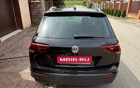 Volkswagen Tiguan II, 2018 год, 2 390 000 рублей, 8 фотография