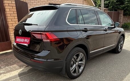 Volkswagen Tiguan II, 2018 год, 2 390 000 рублей, 9 фотография