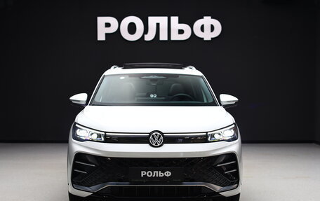 Volkswagen Tiguan II, 2024 год, 4 950 000 рублей, 3 фотография