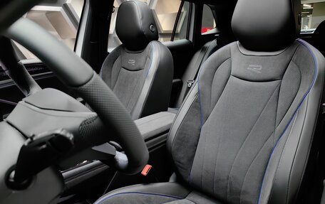 Volkswagen Tiguan II, 2024 год, 4 950 000 рублей, 15 фотография