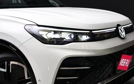 Volkswagen Tiguan II, 2024 год, 4 950 000 рублей, 9 фотография