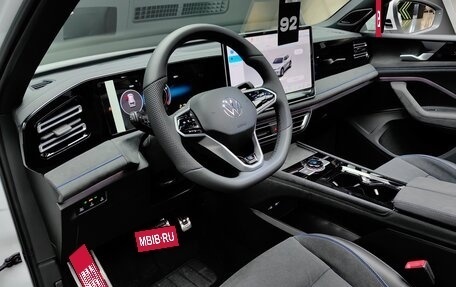 Volkswagen Tiguan II, 2024 год, 4 950 000 рублей, 16 фотография