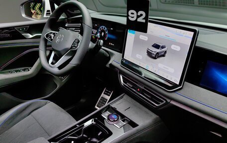 Volkswagen Tiguan II, 2024 год, 4 950 000 рублей, 25 фотография