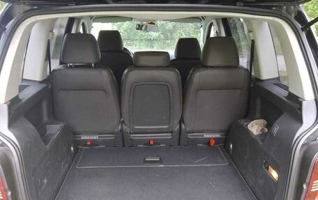Volkswagen Touran III, 2007 год, 780 000 рублей, 7 фотография