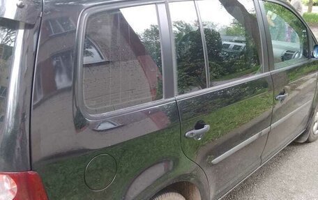 Volkswagen Touran III, 2007 год, 780 000 рублей, 4 фотография