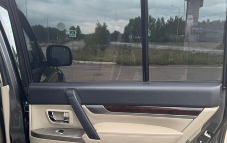 Mitsubishi Pajero IV, 2017 год, 3 200 000 рублей, 10 фотография
