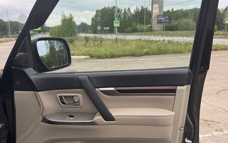 Mitsubishi Pajero IV, 2017 год, 3 200 000 рублей, 8 фотография