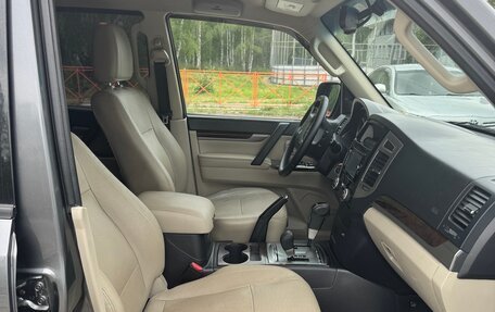 Mitsubishi Pajero IV, 2017 год, 3 200 000 рублей, 7 фотография