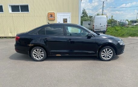 Volkswagen Jetta VI, 2013 год, 850 000 рублей, 2 фотография