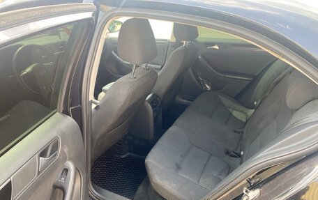 Volkswagen Jetta VI, 2013 год, 850 000 рублей, 10 фотография