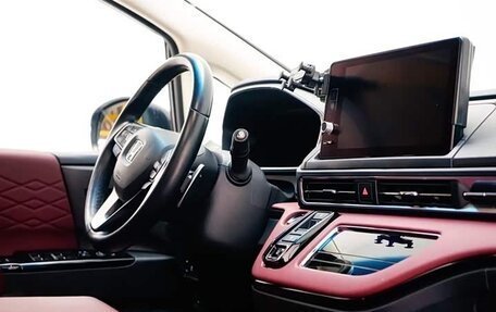 Honda Elysion, 2022 год, 3 300 000 рублей, 6 фотография