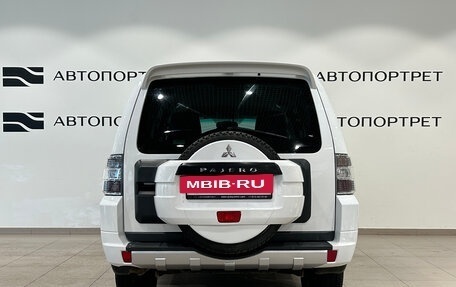 Mitsubishi Pajero IV, 2010 год, 1 699 000 рублей, 6 фотография