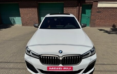 BMW 5 серия, 2021 год, 5 150 000 рублей, 2 фотография