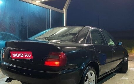 Audi A4, 1995 год, 130 000 рублей, 2 фотография