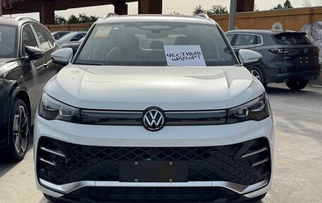 Volkswagen Tiguan, 2025 год, 4 780 000 рублей, 2 фотография