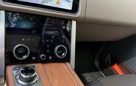 Land Rover Range Rover IV рестайлинг, 2021 год, 8 500 000 рублей, 9 фотография