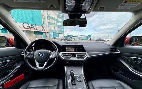 BMW 3 серия, 2018 год, 3 850 000 рублей, 10 фотография