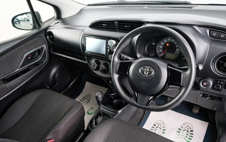 Toyota Vitz, 2019 год, 979 000 рублей, 7 фотография