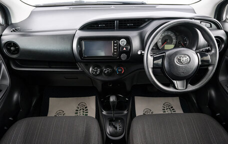 Toyota Vitz, 2019 год, 979 000 рублей, 9 фотография