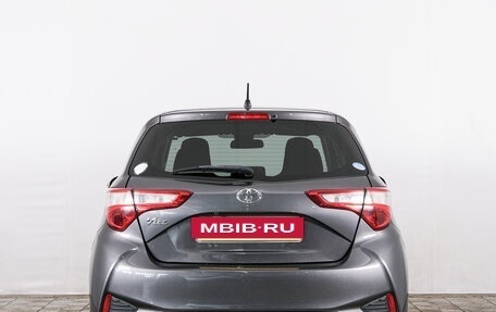 Toyota Vitz, 2019 год, 979 000 рублей, 4 фотография