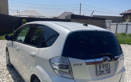 Honda Fit III, 2010 год, 1 200 000 рублей, 12 фотография