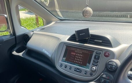 Honda Fit III, 2010 год, 1 200 000 рублей, 21 фотография