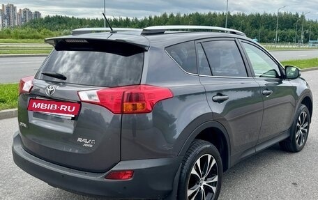 Toyota RAV4, 2015 год, 2 370 000 рублей, 3 фотография