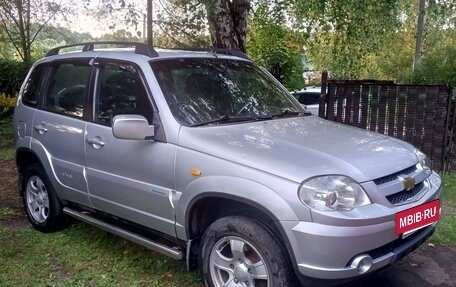Chevrolet Niva I рестайлинг, 2010 год, 450 000 рублей, 4 фотография
