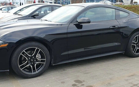 Ford Mustang VI рестайлинг, 2018 год, 3 500 000 рублей, 4 фотография
