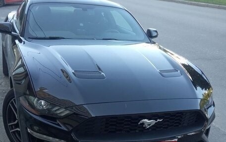 Ford Mustang VI рестайлинг, 2018 год, 3 500 000 рублей, 3 фотография