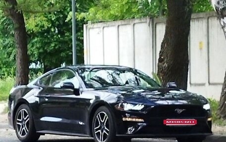 Ford Mustang VI рестайлинг, 2018 год, 3 500 000 рублей, 2 фотография