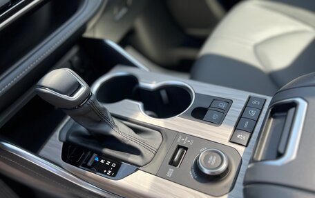 Toyota Highlander, 2025 год, 4 890 000 рублей, 18 фотография