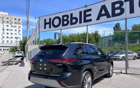 Toyota Highlander, 2025 год, 4 890 000 рублей, 27 фотография