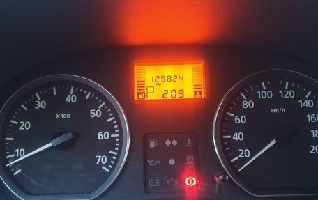 Renault Sandero I, 2013 год, 790 000 рублей, 2 фотография