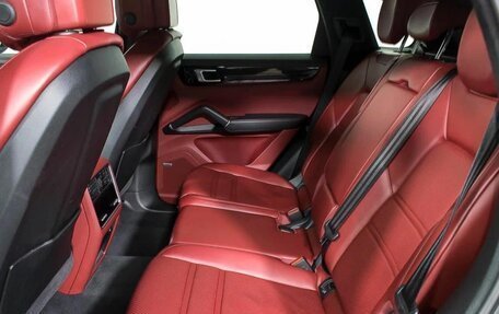 Porsche Cayenne III, 2018 год, 5 990 000 рублей, 16 фотография