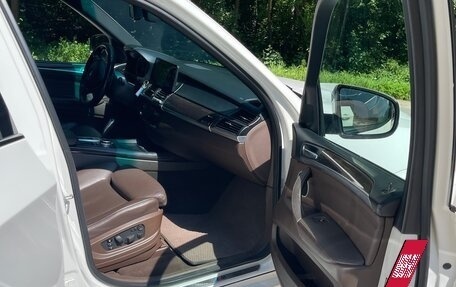 BMW X5, 2011 год, 1 600 000 рублей, 16 фотография