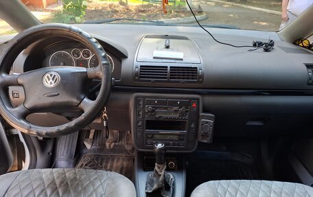Volkswagen Sharan I рестайлинг, 2002 год, 370 000 рублей, 8 фотография