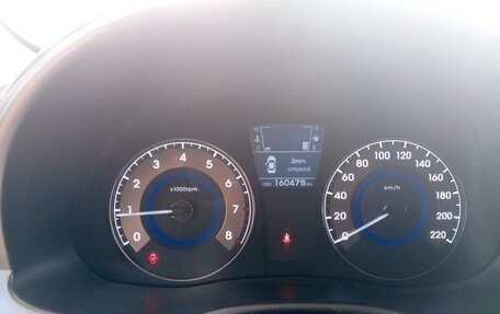 Hyundai Solaris II рестайлинг, 2013 год, 579 000 рублей, 12 фотография