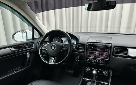 Volkswagen Touareg III, 2017 год, 3 190 000 рублей, 10 фотография
