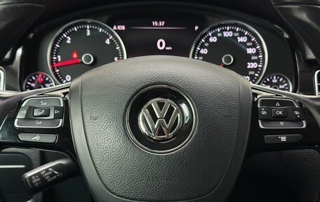 Volkswagen Touareg III, 2017 год, 3 190 000 рублей, 12 фотография