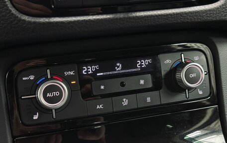 Volkswagen Touareg III, 2017 год, 3 190 000 рублей, 15 фотография