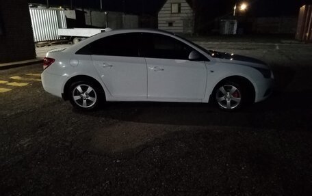 Chevrolet Cruze II, 2011 год, 580 000 рублей, 2 фотография