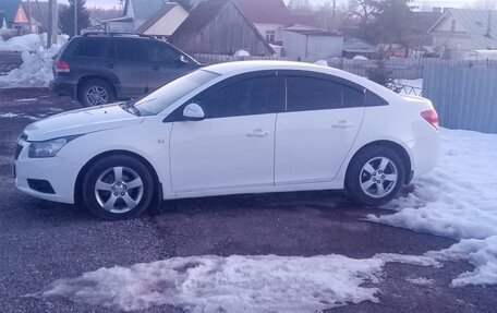 Chevrolet Cruze II, 2011 год, 580 000 рублей, 3 фотография
