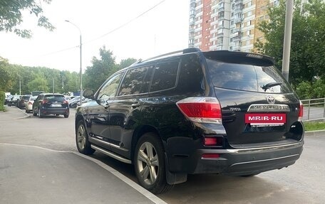 Toyota Highlander III, 2012 год, 1 850 000 рублей, 6 фотография