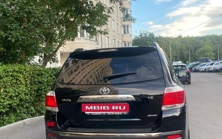 Toyota Highlander III, 2012 год, 1 850 000 рублей, 5 фотография