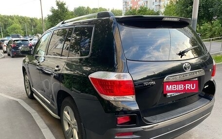 Toyota Highlander III, 2012 год, 1 850 000 рублей, 3 фотография