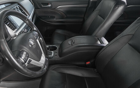 Toyota Highlander III, 2018 год, 3 799 000 рублей, 13 фотография